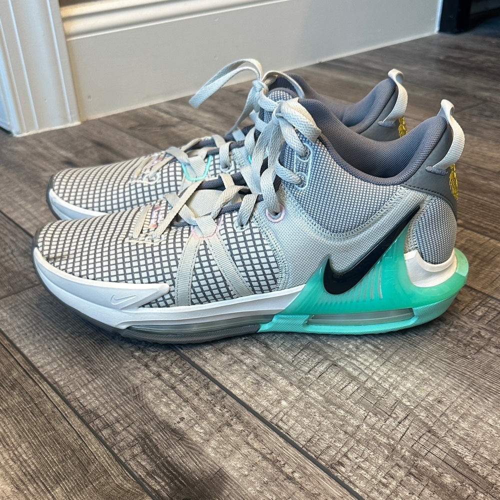 Men’s NIKE LeBron Witness VII Flat Pewter Mint Sneakers (Size 11) - Picture 12 of 13